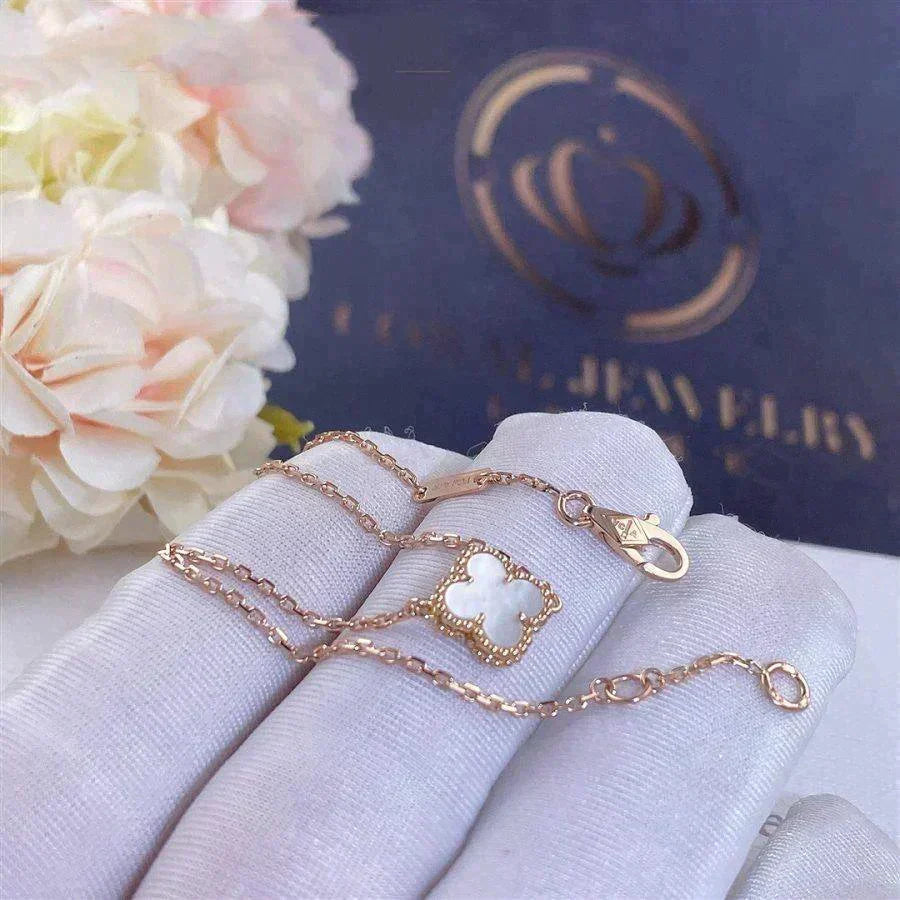 [Zalyn Jewelry ]CLOVER WHITE MOP SINGLE FLOWER BRACELET