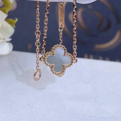 [Zalyn Jewelry ]CLOVER WHITE MOP SINGLE FLOWER BRACELET