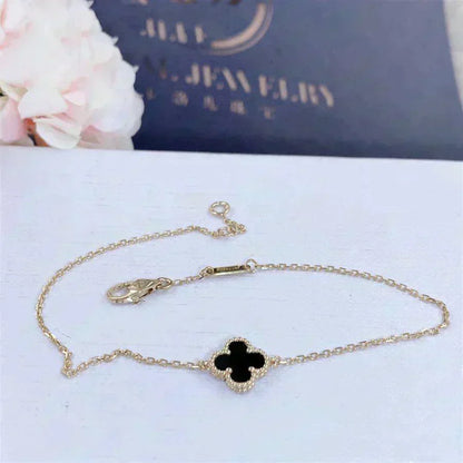 [Zalyn Jewelry ]CLOVER ONYX SINGLE FLOWER BRACELET