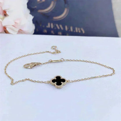 [Zalyn Jewelry ]CLOVER ONYX SINGLE FLOWER BRACELET