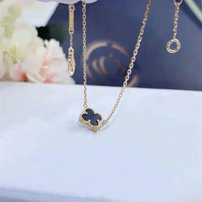 [Zalyn Jewelry ]CLOVER ONYX SINGLE FLOWER BRACELET