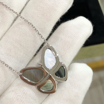 [Zalyn Jewelry ]LARGE BUTTERFLY SILVER PENDANT DIAMOND NECKLACE