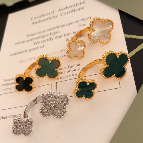 [Zalyn Jewelry ]CLOVER BETWEEN THE FINGER RING