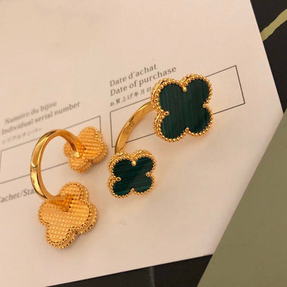 [Zalyn Jewelry ]CLOVER BETWEEN THE FINGER RING